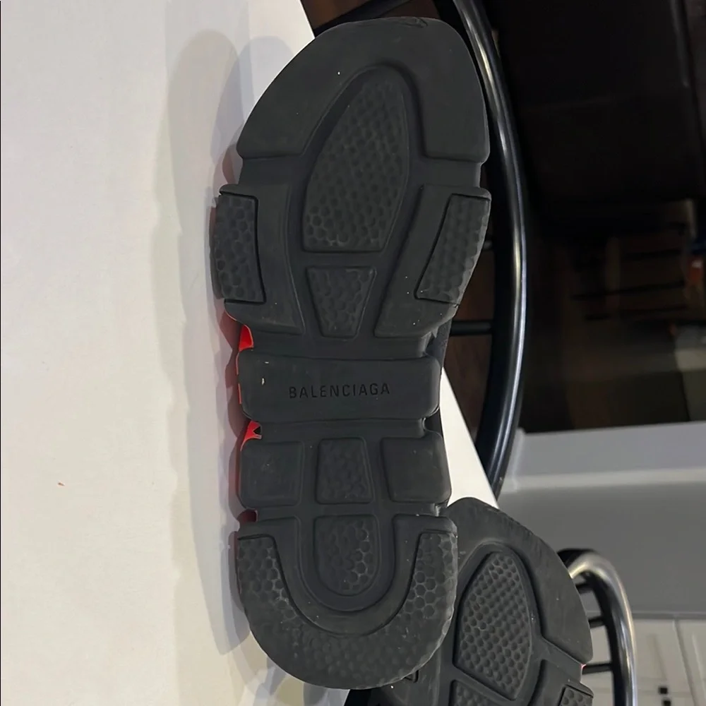 Balenciaga Black Sock Sneakers with Red Sole - Picture 4 of 11